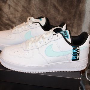 Air Force 1 '07 LV8 'Worldwide Pack - Glacier Blue